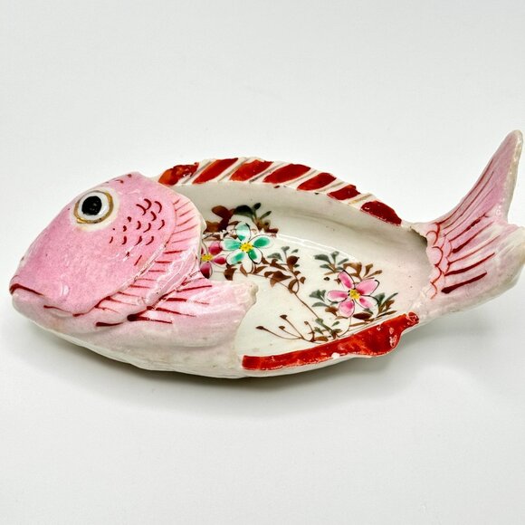 Antique Chinese Hand-Painted Fish Shaped Ceramic Dish Qing Dynasty wear on fins - Picture 1 of 12